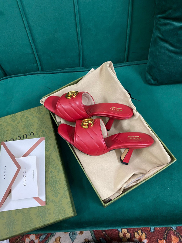 G*u*i double g slide sandal