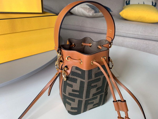 F**di mon tresor-12*18*10cm