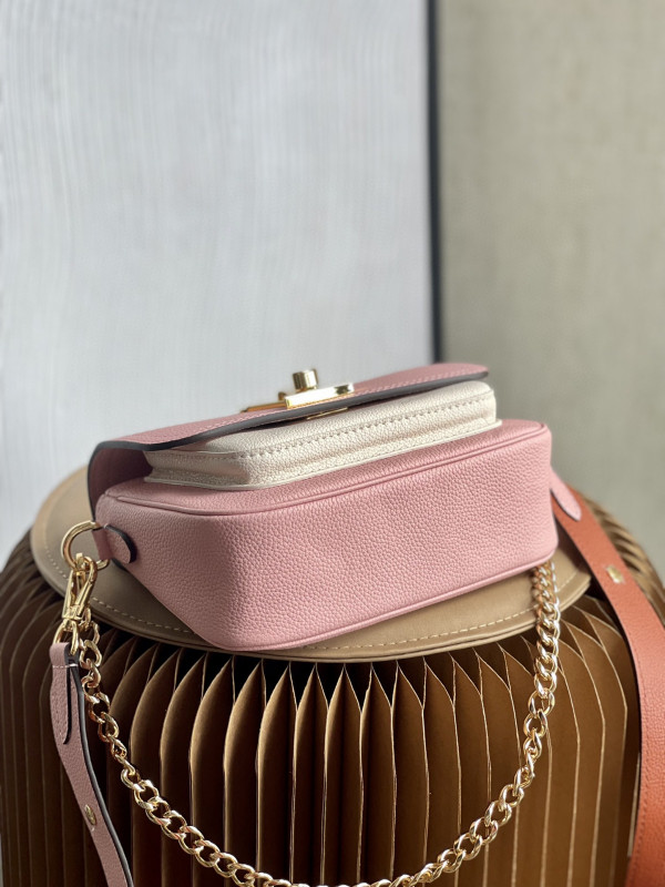 l0*is V*t0n lockme tender