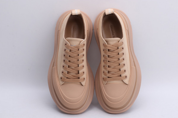 ale*d*r M*Q*en tread slick lace up