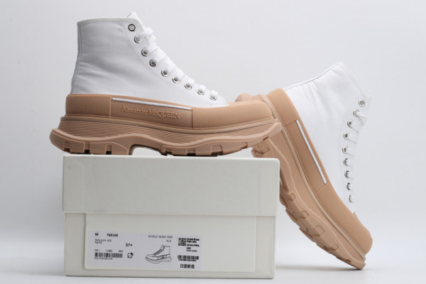 ale*d*r M*Q*en tread slick boot