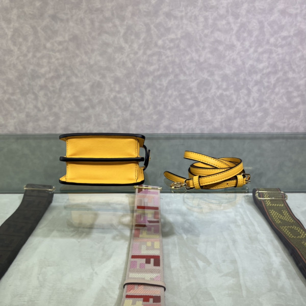 F**di nano peekaboo maxi handle