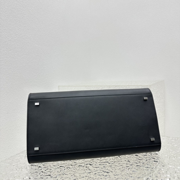 T*e R0w belt margaux