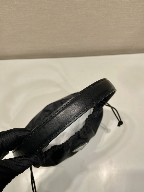 Pra*a vintage hobo bag-23*18*8cm