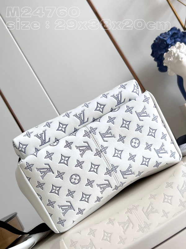 l0*is V*t0n discovery backpack-29*38*20cm