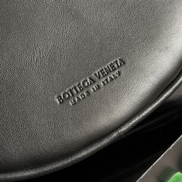 bo*te*ga Ve*ne*ta  gemelli messenger