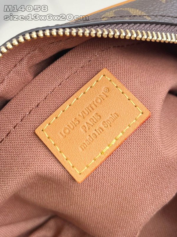 l0*is V*t0n trocadéro wearable wallet-13*6.5*20cm