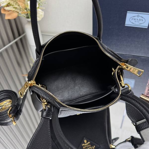 Pra*a leather mini handbag-18*19.5*9cm