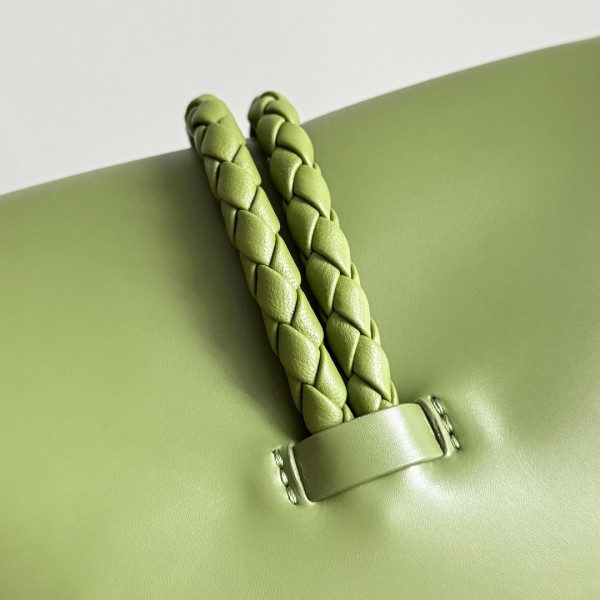 bo*te*ga Ve*ne*ta baby liberta - 24*15.5*5cm