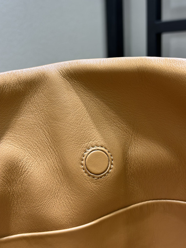 Lowee Flamenco purse - 30*24.5*10cm